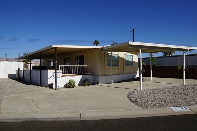 32660 Bloomfield Ave photo'