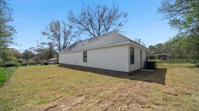 34 E Geeter Rd in Memphis, TN - Building Photo - Building Photo