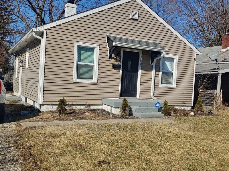 2024 Dequincy St in Indianapolis, IN - Building Photo