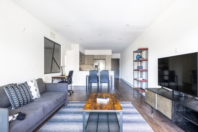 409 Hayworth Ave in Los Angeles, CA - Building Photo - Building Photo