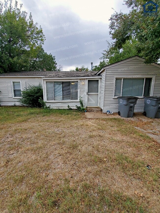 property at 2722 SW I Ave