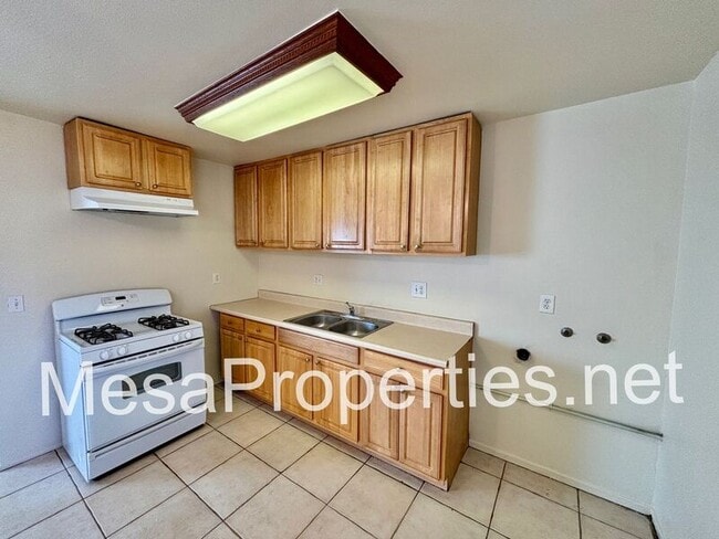 155 S Campus Ave in Upland, CA - Building Photo - Building Photo