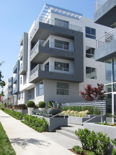 1730 Sawtelle Blvd, Unit 202 in Los Angeles, CA - Building Photo