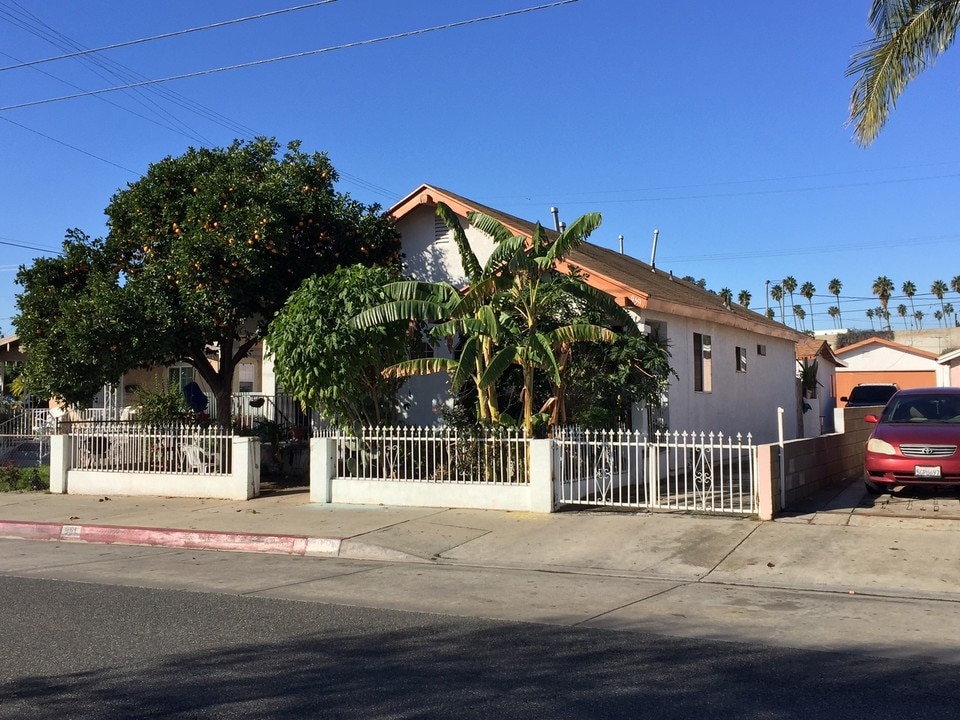 959 S Ford Blvd in Los Angeles, CA - Building Photo