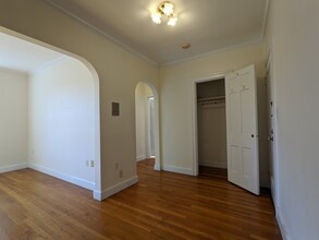 22 Fairbanks St, Unit 6 in Brookline, MA - Building Photo - Building Photo