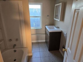 2470 Collis Ave in Huntington, WV - Building Photo - Building Photo