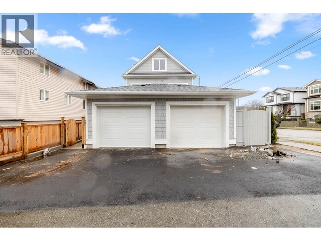 885 E King Edward Ave in Vancouver, BC - Building Photo - Building Photo