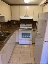 6675 W 4th Ave-Unit -408 in Hialeah, FL - Building Photo - Building Photo