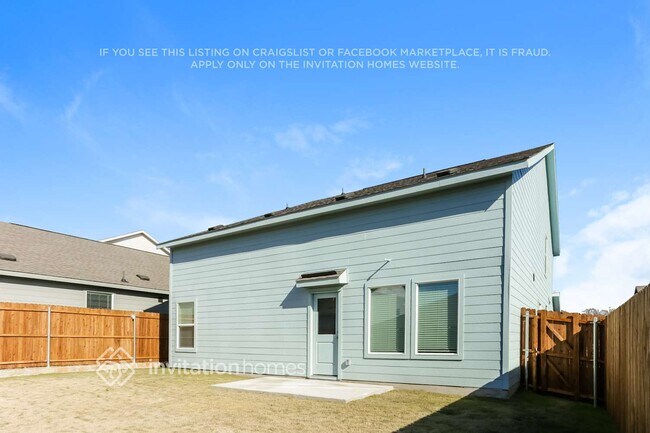 2511 Flight Trl in Crandall, TX - Building Photo - Building Photo