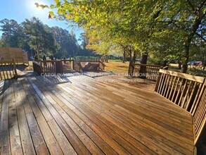 1805 Falconhurst Dr in Charlotte, NC - Building Photo - Building Photo