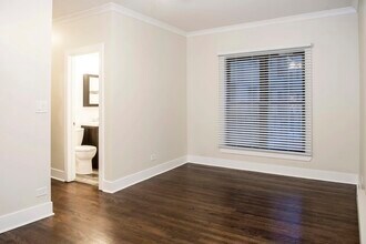 727 W Roscoe St in Chicago, IL - Foto de edificio - Building Photo