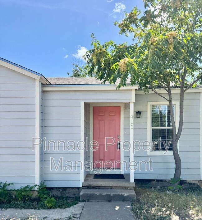 property at 411 S Parkway St