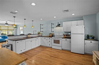 31 Smith St in South Kingstown, RI - Building Photo - Building Photo