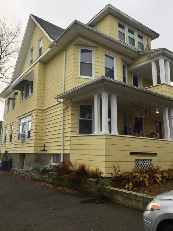 1551 W Broad St in Stratford, CT - Building Photo - Building Photo