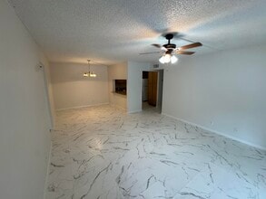 1111 Green Pine Blvd in West Palm Beach, FL - Building Photo - Building Photo
