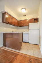5859 N Winthrop Ave, Unit #207 in Chicago, IL - Foto de edificio - Building Photo