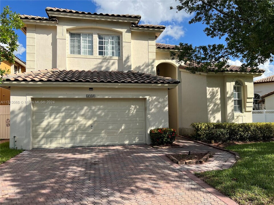 4741 NW 122nd Dr in Coral Springs, FL - Building Photo