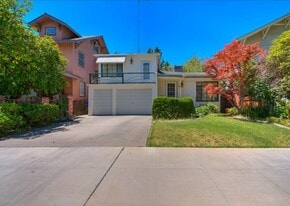 2010 24th St in Sacramento, CA - Building Photo