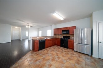 26 Palmdale Ln in Manvel, TX - Building Photo - Building Photo