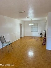 2507 Middlecoff Dr, Unit 2 in Gulfport, MS - Building Photo - Building Photo