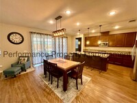 15520 Donostia St in Bakersfield, CA - Building Photo - Building Photo