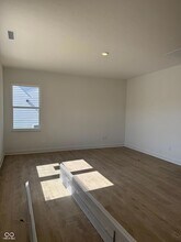 7581 Fallsworth Dr in Avon, IN - Foto de edificio - Building Photo