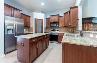 1321 Ocotillo Ln in Fort Worth, TX - Building Photo - Building Photo