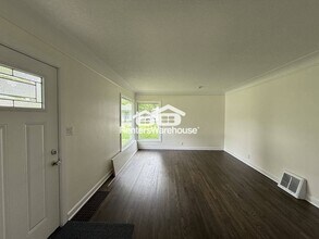 5306 N Penn Ave in Brooklyn Center, MN - Building Photo - Building Photo