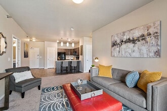 Park 88 Apartments in West Des Moines, IA - Building Photo - Building Photo