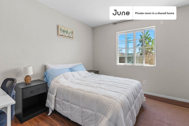 Private bedroom in 7 bed/3 bath Home in San Diego, CA - Building Photo - Building Photo