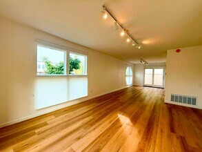 7585 Eads Ave in San Diego, CA - Building Photo - Building Photo