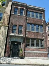 110 Central St, Unit 2 in Somerville, MA - Foto de edificio - Building Photo