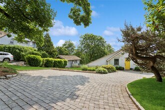 30 Prescott Ave in Bronxville, NY - Building Photo - Building Photo