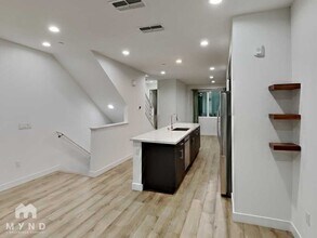 3959 Wattling St, Unit 713 in Oakland, CA - Building Photo - Building Photo