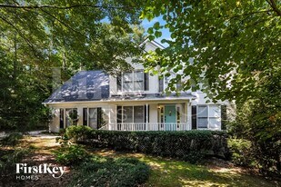 6713 Thornwood Ct in Flowery Branch, GA - Building Photo