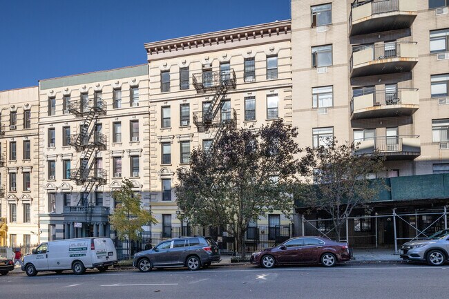 521 W 135th St in New York, NY - Foto de edificio - Building Photo
