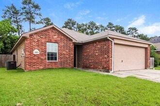 1083 Shadow Glenn Dr in Conroe, TX - Building Photo - Building Photo