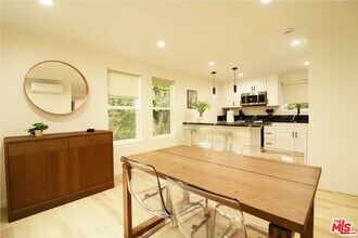 9042 Phyllis Ave in West Hollywood, CA - Building Photo - Building Photo