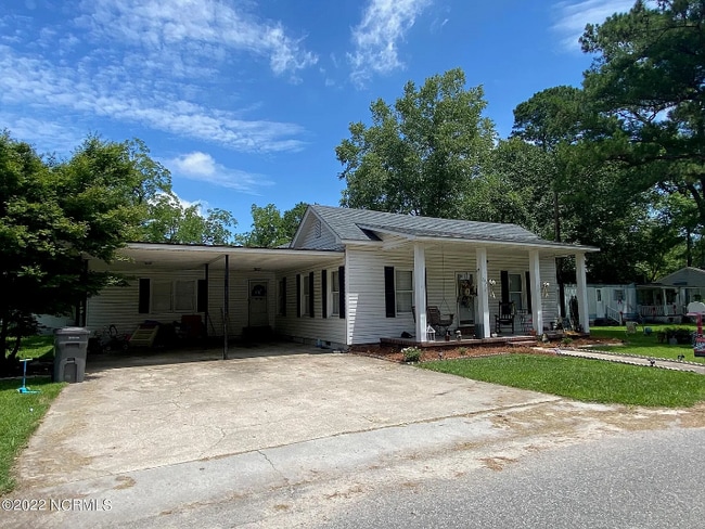 220 W 3rd Ave in Chadbourn, NC - Building Photo - Building Photo
