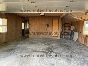 5671 S 100 W in Portland, IN - Foto de edificio - Building Photo