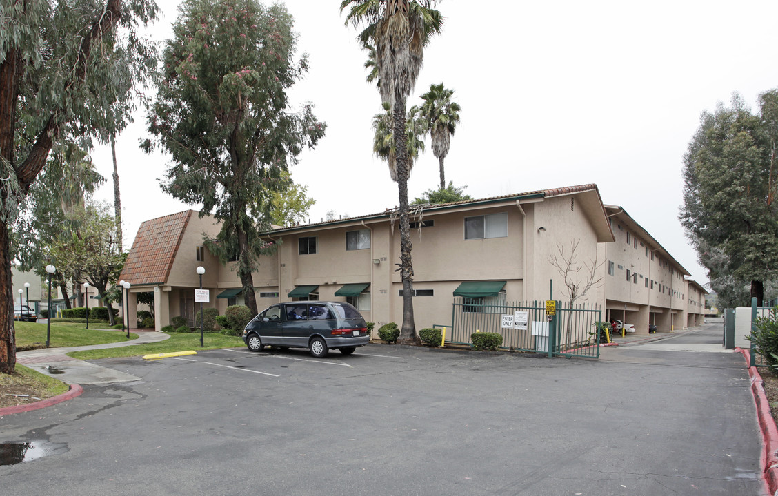 Sonoma Court Apartments in Escondido, CA - Building Photo