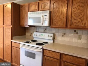 711 Yorktown Blvd in Locust Grove, VA - Building Photo - Building Photo