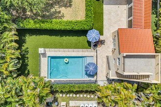 1503 Genoa St in Coral Gables, FL - Building Photo - Building Photo