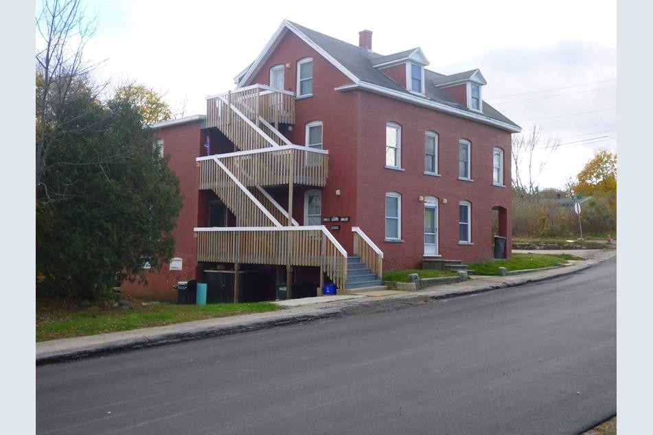 101 Indigo Hill Rd in Somersworth, NH - Building Photo