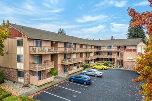 Kingston Manor in Tacoma, WA - Building Photo