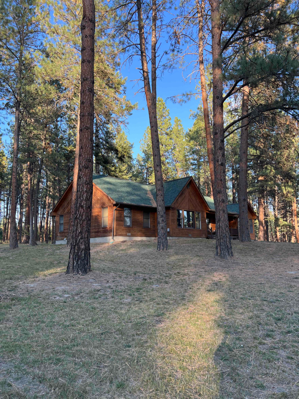 000 Sanctuary Farm Ln in Kalispell, MT - Foto de edificio - Building Photo