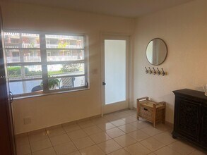 181 NE 14th Ave in Hallandale Beach, FL - Building Photo - Building Photo