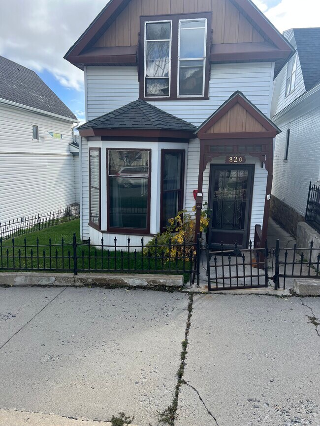 820 W Broadway St Butte, MT Rentals