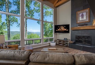 215 Maple Ridge Ln in Snowmass Village, CO - Building Photo - Building Photo