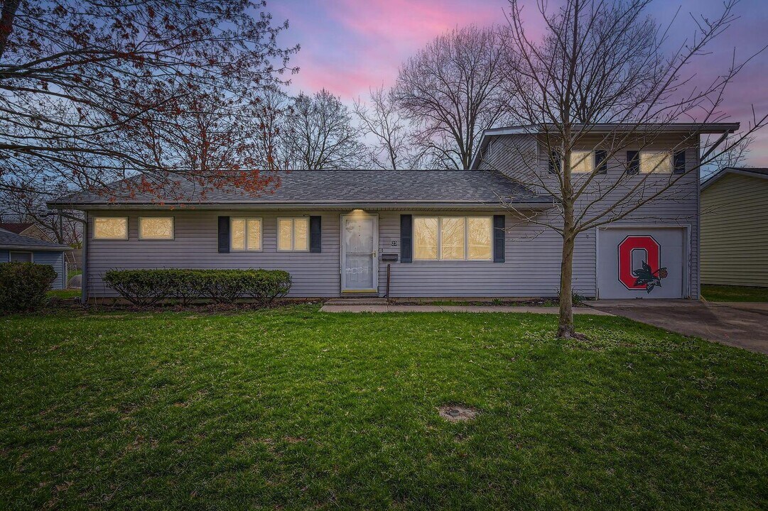 23 Penick Ave in Delaware, OH - Building Photo